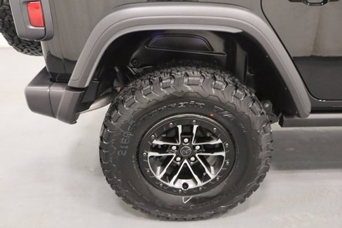 New 2025 Jeep Wrangler Willys image 25