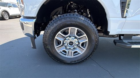 New 2026 Ford F350 Lariat image 10