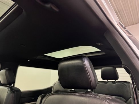 Used 2024 Jeep Wagoneer Series II w/ Convenience Group I image 9