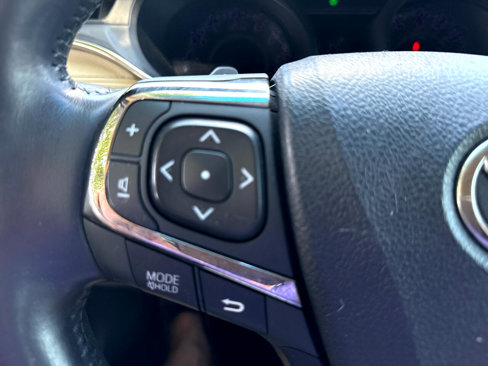 Used 2018 Toyota Avalon Limited w/ Carpet Mat Package image 19
