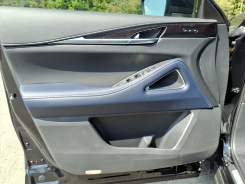 New 2026 INFINITI QX60 Luxe image 6