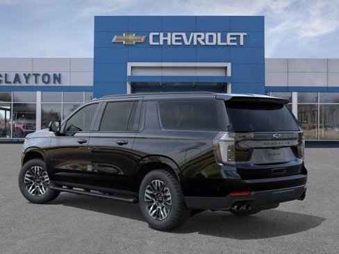 New 2026 Chevrolet Suburban Z71 w/ Comfort Package image 3