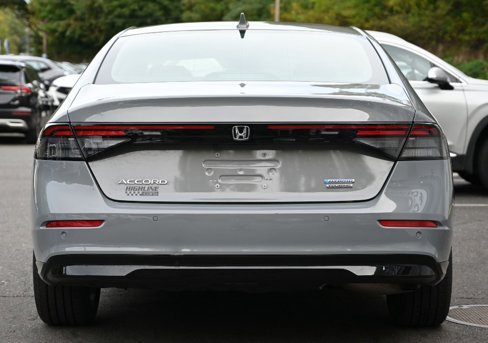 Used 2024 Honda Accord Touring image 4
