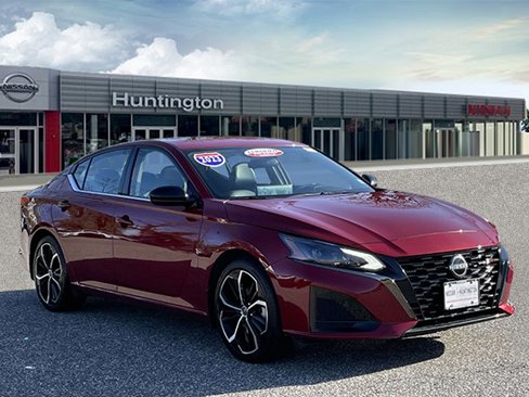 Certified 2023 Nissan Altima 2.5 SR w/ SR Premium Package image 4