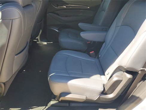 Used 2024 Buick Enclave Premium image 26
