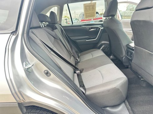 Used 2025 Toyota RAV4 XLE image 39