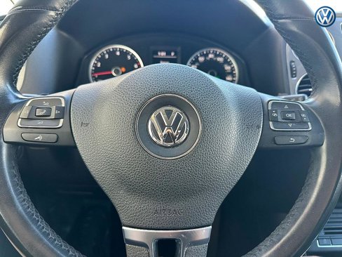 Used 2017 Volkswagen Tiguan Limited image 18