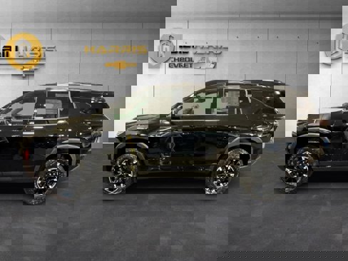 New 2026 Chevrolet Traverse Z71 w/ Enhanced Driving Package image 8