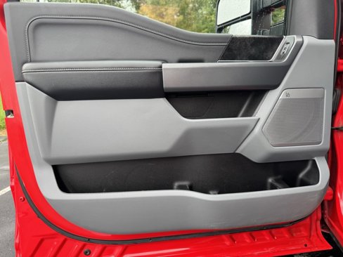 Certified 2024 Ford F350 XLT w/ Black Appearance Package image 20