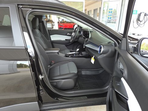 New 2026 Chevrolet Trax LT w/ Driver Confidence Package image 33