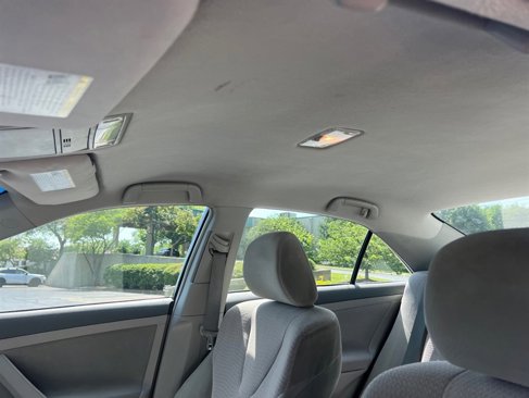 Used 2010 Toyota Camry LE image 25