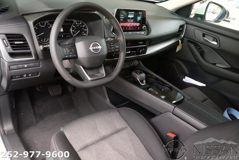 New 2026 Nissan Rogue SV image 10