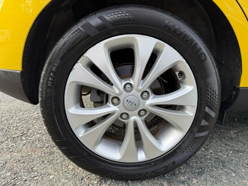 Used 2014 Kia Soul + image 12