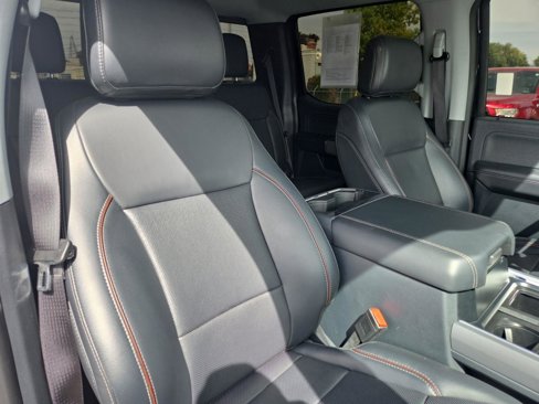Used 2024 Ford F250 Lariat image 32