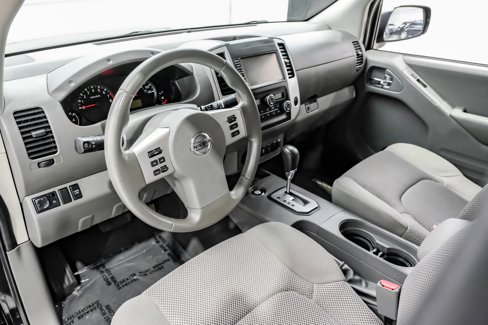 Used 2021 Nissan Frontier SV w/ Midnight Edition Floor Mats image 28