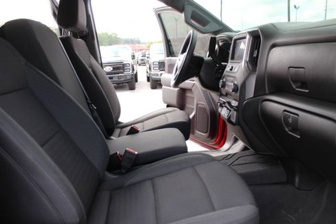 Used 2024 Chevrolet Silverado 2500 Custom w/ Custom Value Package image 33