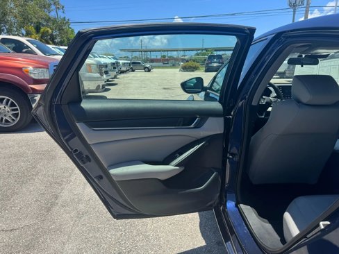 Used 2018 Honda Accord LX image 11
