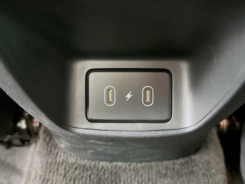 Certified 2025 Hyundai Elantra Sport image 24