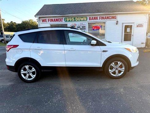 Used 2016 Ford Escape SE w/ Equipment Group 201A image 8
