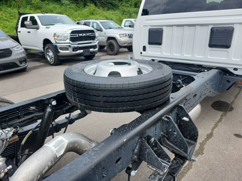 New 2025 RAM 5500 Tradesman image 32