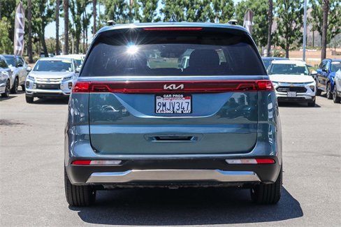 Used 2024 Kia Carnival SX Prestige image 9