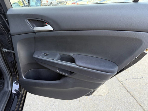 Used 2011 Honda Accord SE image 24