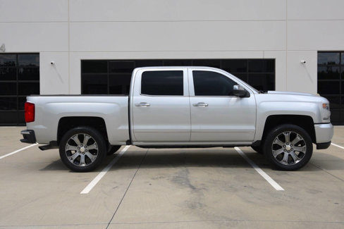Used 2018 Chevrolet Silverado 1500 LTZ Z71 w/ LTZ Plus Package image 9