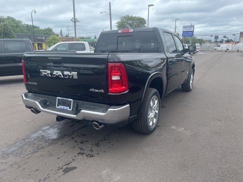 New 2026 RAM 1500 4x4 Crew Cab image 7