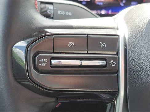 Used 2024 Chevrolet Colorado Z71 w/ Z71 Convenience Package 2 image 19