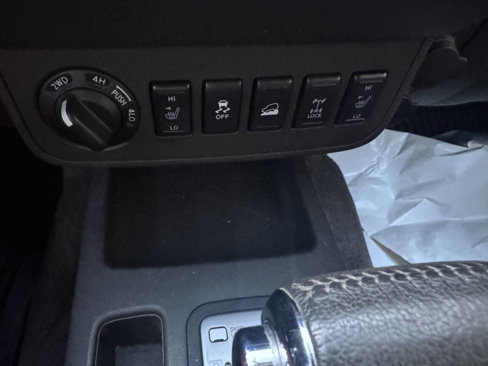 Used 2014 Nissan Xterra PRO-4X image 23