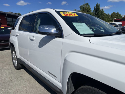 Used 2017 GMC Terrain SLE image 11