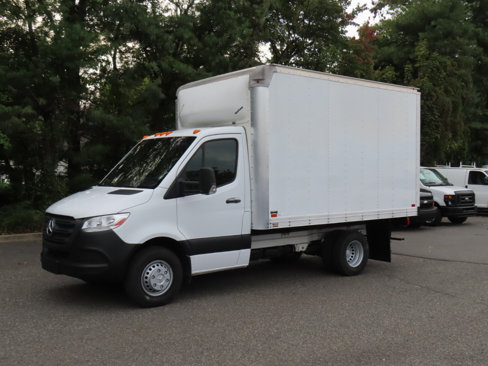 Used 2021 Mercedes-Benz Sprinter 3500 image 2