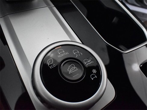 New 2025 Mitsubishi Outlander SEL image 11