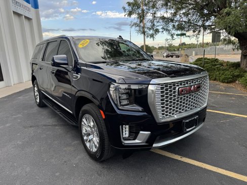 Used 2022 GMC Yukon XL Denali image 9