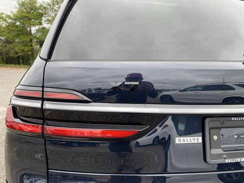 New 2026 BMW X7 M60i w/ Climate Comfort Package image 6
