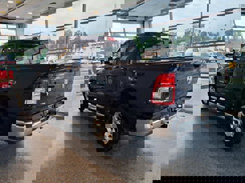 Used 2024 RAM 1500 Lone Star image 4