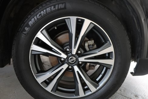 Used 2018 Nissan Rogue SL image 24