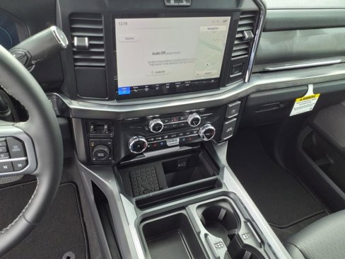 New 2025 Ford F250 Lariat w/ Chrome Package image 16