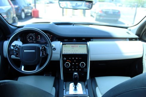 Used 2020 Land Rover Discovery Sport SE R-Dynamic image 10
