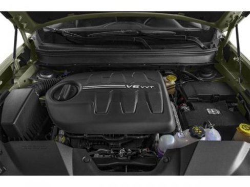 Used 2019 Jeep Cherokee Latitude w/ Popular Appearance Group image 16