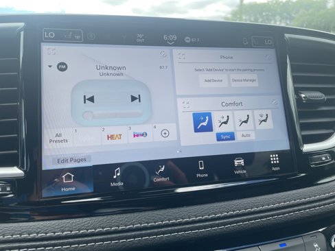 New 2026 Chrysler Pacifica Select image 22