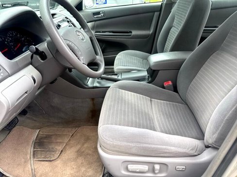 Used 2005 Toyota Camry LE image 11