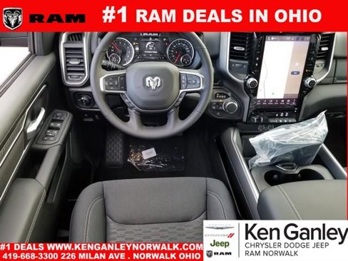 New 2026 RAM 1500 4x4 Crew Cab image 11