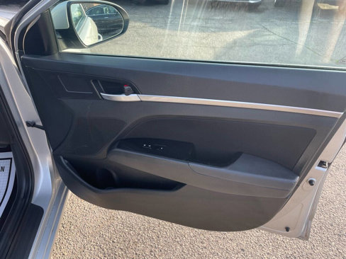 Used 2019 Hyundai Elantra SEL w/ Cargo Package image 11