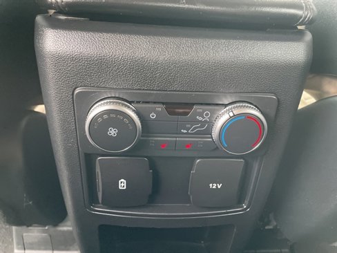 Used 2020 Ford Explorer XLT w/ Comfort Package image 14