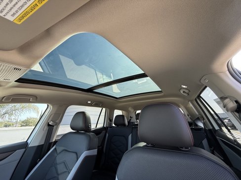 New 2025 Volkswagen Atlas Peak Edition SE image 17
