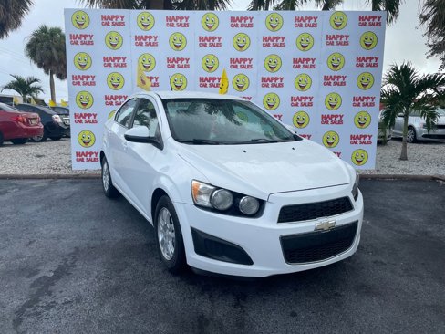 Used 2013 Chevrolet Sonic LT image 2