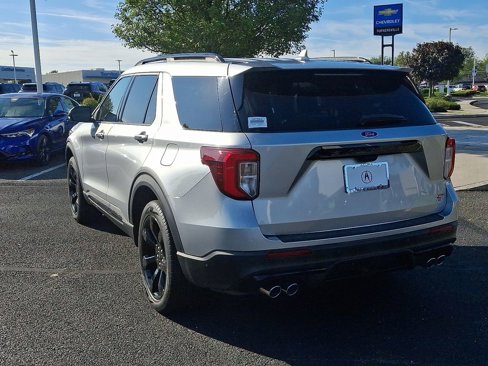 Used 2020 Ford Explorer ST w/ ST Street Pack image 4