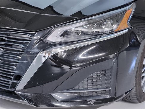 Used 2024 Nissan Altima 2.5 SV image 12