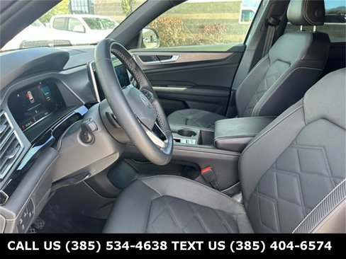 Used 2024 Volkswagen Atlas Cross Sport SE image 24